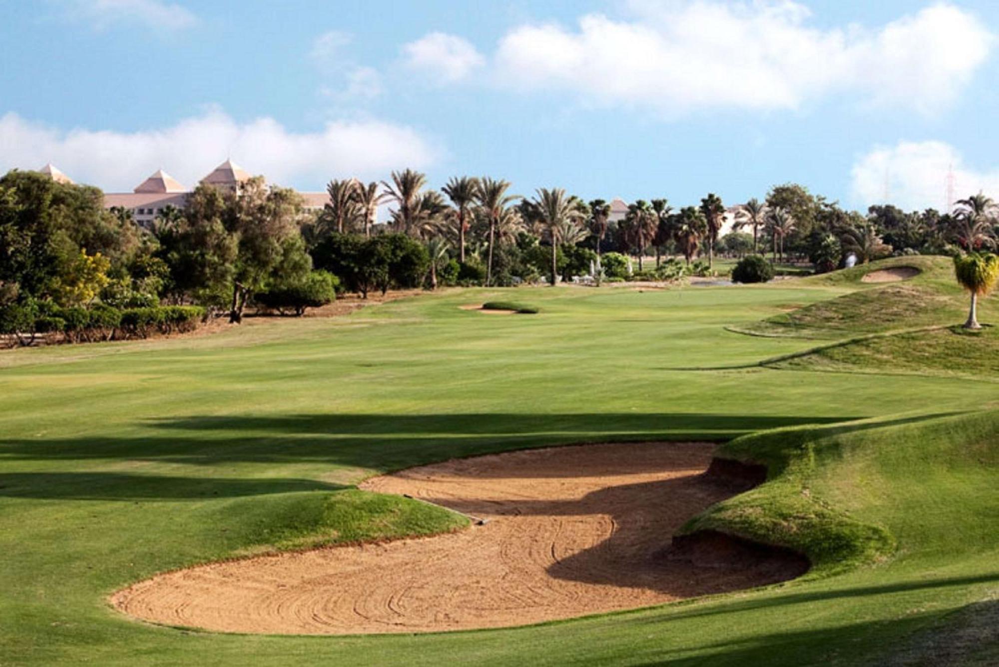 Hilton Pyramids Golf Hotell 6th of October City Eksteriør bilde